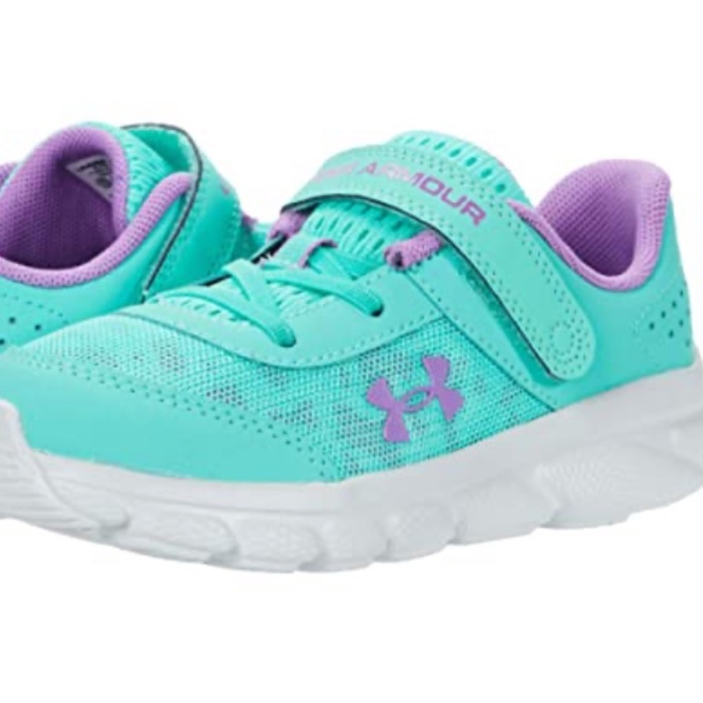 Under Armour toddler 8 sneakers
